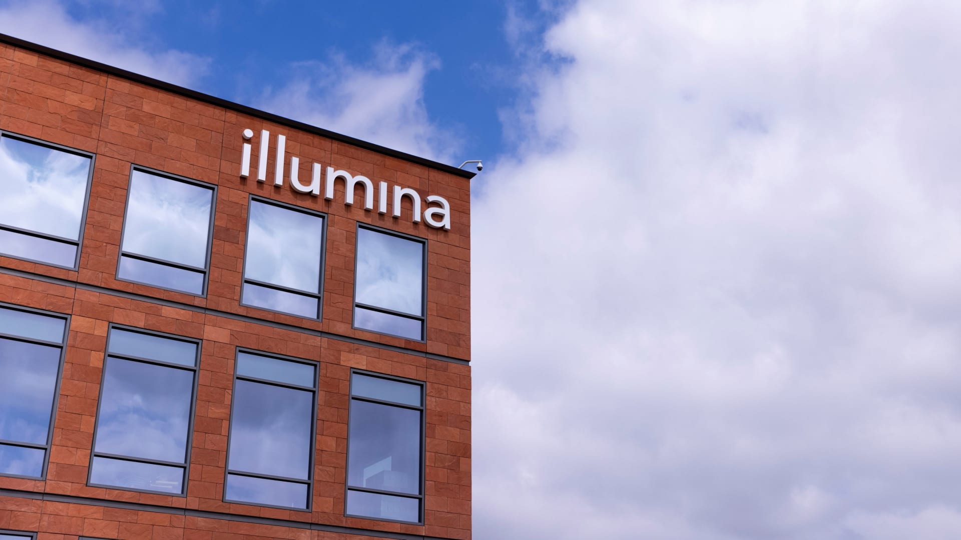 Piper Sandler names Illumina a top pick, says genetics company can surge more than 50%