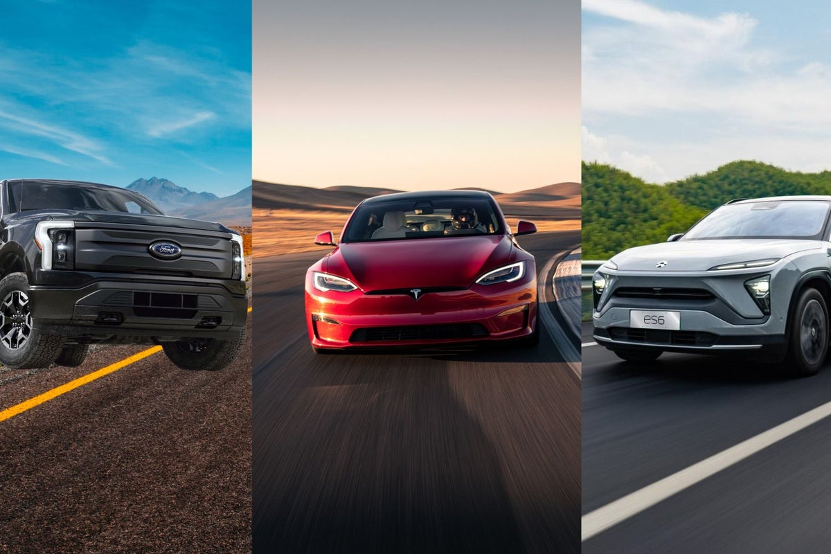 Tesla's AI Day Round The Corner, Ford Shuffles Around Team With Eye On EV Leadership, GM Says Hummer All-Electric Reservations Fully Booked: Week's Biggest EV Stories - Tesla (NASDAQ:TSLA)