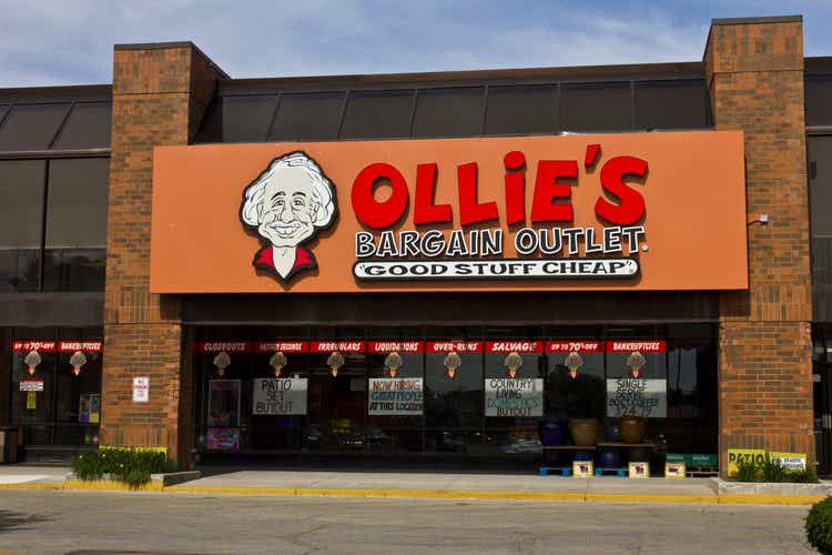Indianapolis - June 2016: Ollie