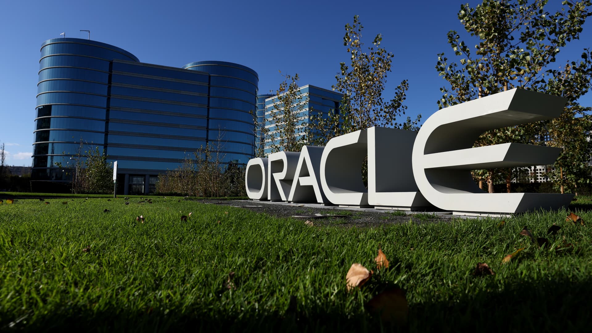 SEC fines Oracle $23 million for allegedly bribing foreign officials