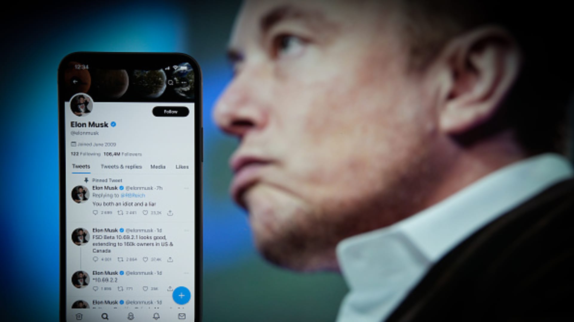 Elon Musk changes course and proposes going through with Twitter deal at original price: Sources