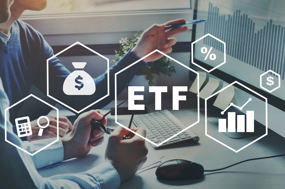 This Large Cap Dividend ETF Outperforms Benchmark and S&P 500