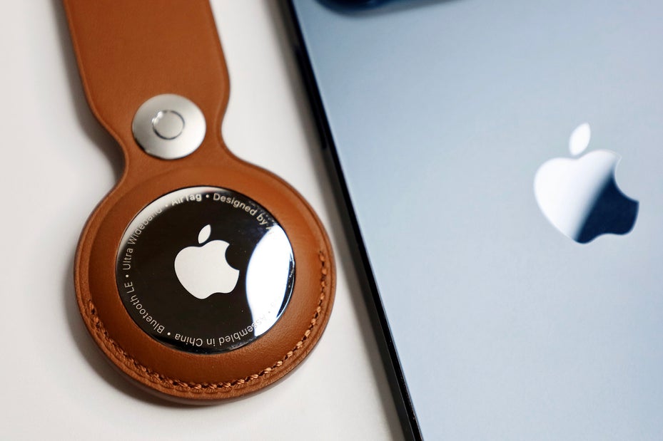 AirTag Users, Apple Has A New Firmware Update For You - Apple (NASDAQ:AAPL)