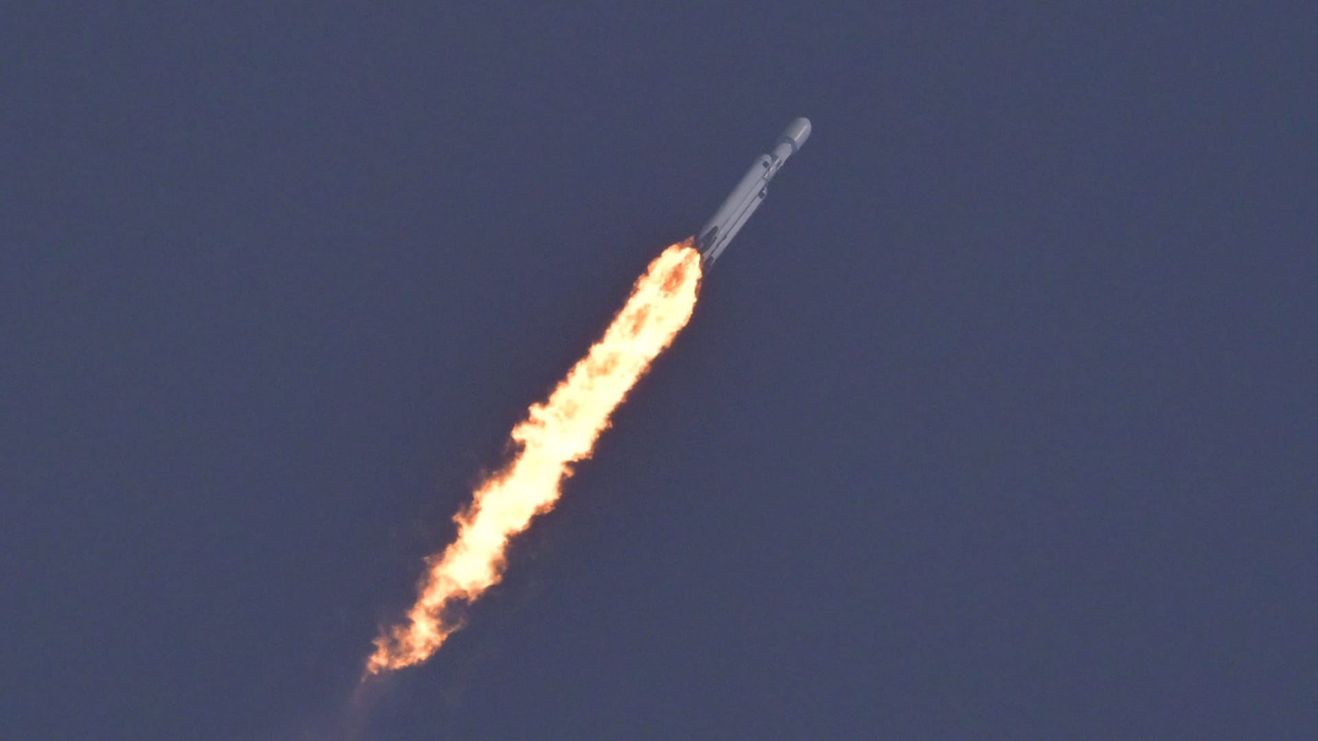 SpaceX launches Falcon Heavy rocket on Space Force mission